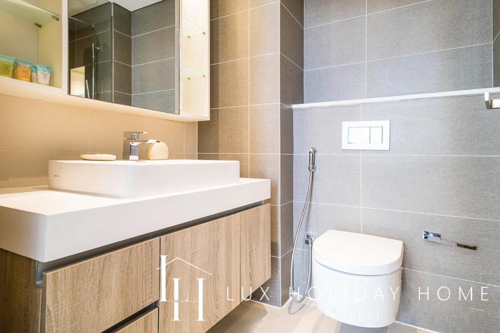 Lux Contemporary Suite With Full Marina View 6 Dubai Exterior photo
