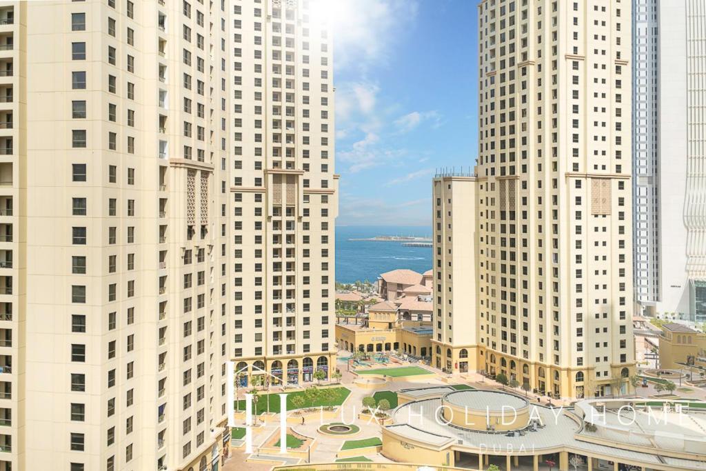 Lux Contemporary Suite With Full Marina View 6 Dubai Exterior photo