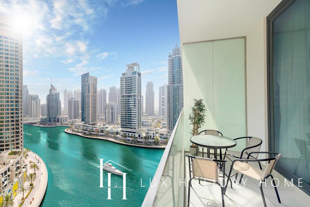 Lux Contemporary Suite With Full Marina View 6 Dubai Exterior photo
